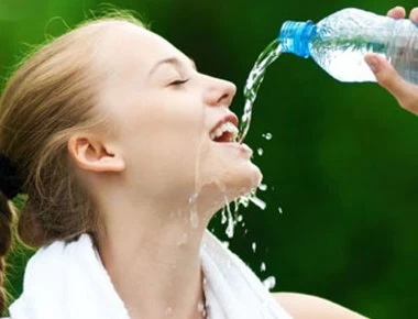 Η διατροφή που θωρακίζει τον οργανισμό κάτω από τον ήλιο